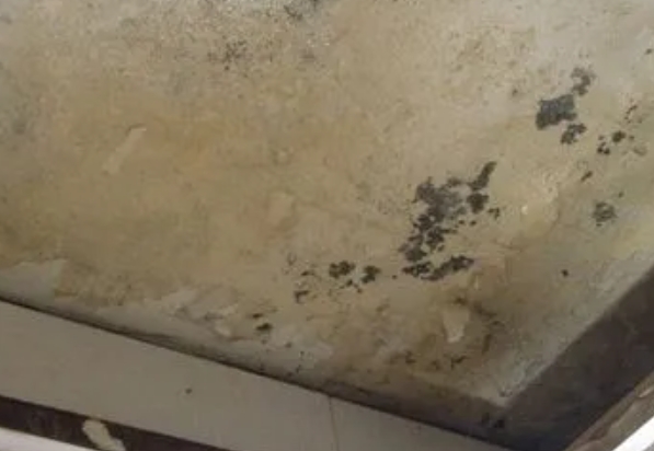 江南阳台漏水维修公司分享下江南卫生间渗水维修需要注意哪些问题。